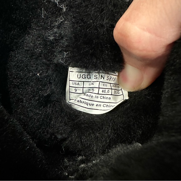 Womens UGG Shearling Boots Black US9 - Picture 3 of 5
